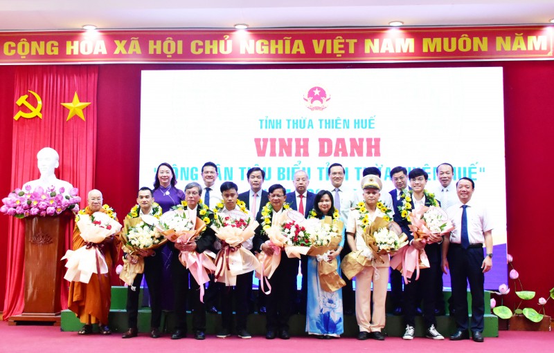 Thừa Thiên Huế: Nhiều cá nhân, tập thể được vinh danh cấp nhà nước, cấp tỉnh