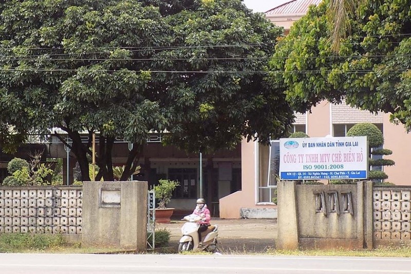 Người dân khiếu nại yêu cầu được giao đất không thu tiền sử dụng đất đối với diện tích trên 500 ha đất Công ty TNHH MTV Chè Biển Hồ giao trả về địa phương quản lý sau khi cổ phần hoá. Người dân khiếu nại yêu cầu được giao đất không thu tiền sử dụng đất đối với diện tích trên 500 ha đất Công ty TNHH MTV Chè Biển Hồ giao trả về địa phương quản lý sau khi cổ phần hoá.