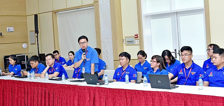 Đoàn viên thanh niên KĐN thẳng thắn trình bày với Đảng những tâm tư, nguyện vọng và mong ước đóng góp vào sự nghiệp phát triển doanh nghiệp Đoàn viên thanh niên KĐN thẳng thắn trình bày với Đảng những tâm tư, nguyện vọng và mong ước đóng góp vào sự nghiệp phát triển doanh nghiệp