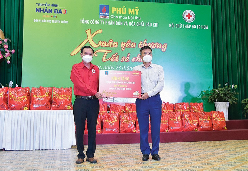 PVFCCO - Trách nhiệm - Sẻ chia - Tận tâm PVFCCO - Trách nhiệm - Sẻ chia - Tận tâm