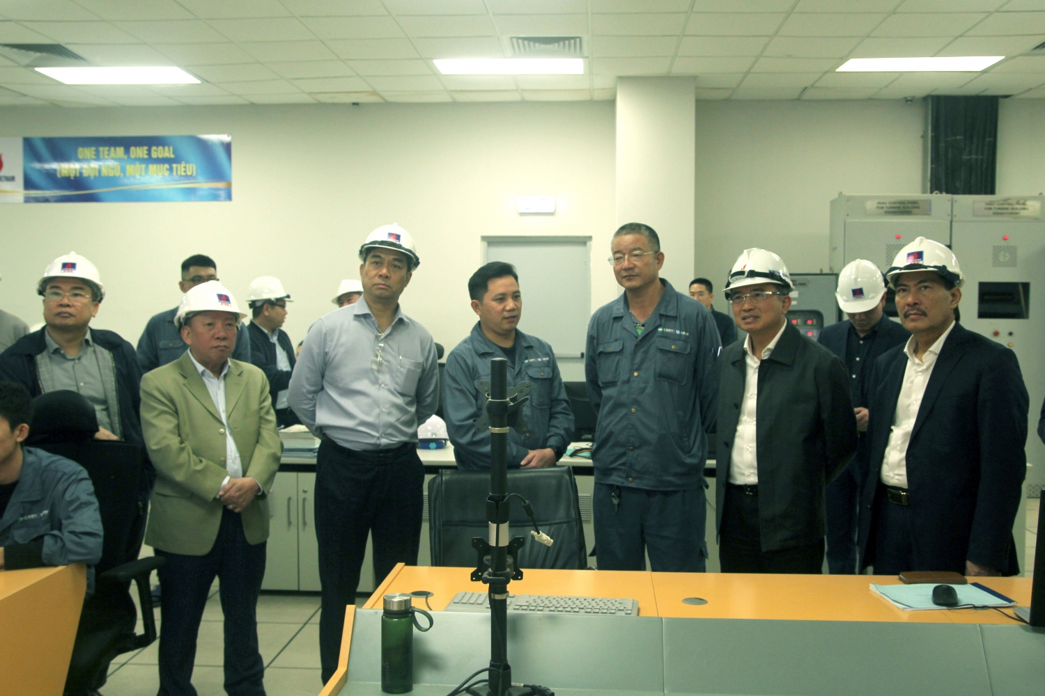 Chủ tịch HĐTV Petrovietnam Hoàng Quốc Vượng: Tập trung vận hành thương mại NMNĐ Thái Bình 2