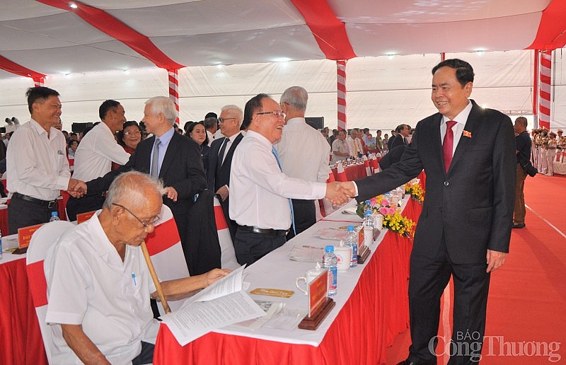 Phó Chủ tịch Quốc hội Trần Thanh Mẫn dự lễ công bố thành lập thành phố Tân Uyên