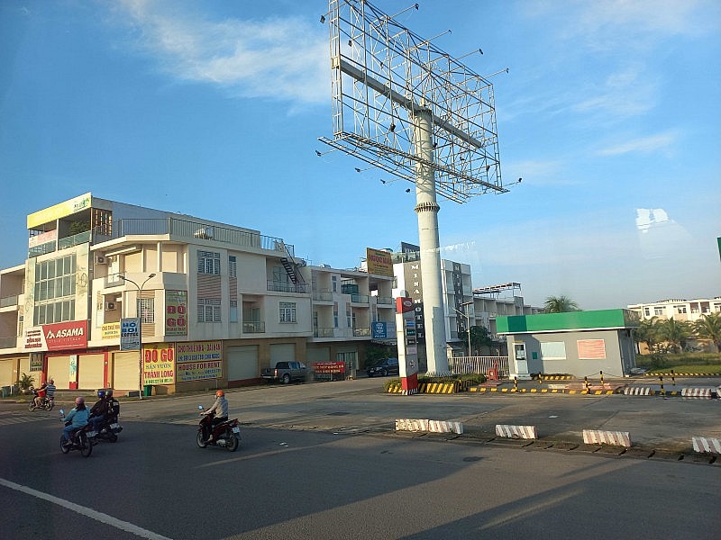 Hàng loạt cán bộ tại Đồng Nai liên quan đến sai phạm đất đai bị truy tố Hàng loạt cán bộ tại Đồng Nai liên quan đến sai phạm đất đai bị truy tố