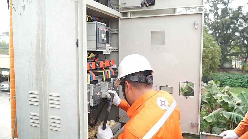 Điện lực Hà Nội: Lên phương án hạn chế thấp nhất thiệt hại mùa mưa bão