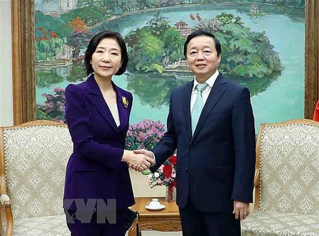 Phó Thủ tướng Trần Hồng Hà tiếp bà Oh Young-ju, Đại sứ Hàn Quốc tại Việt Nam. (Ảnh: Phạm Kiên/TTXVN)