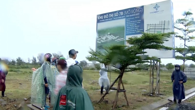 Người dân trầy trật đòi sổ đỏ các dự án do Bách Đạt An làm chủ đầu tư.