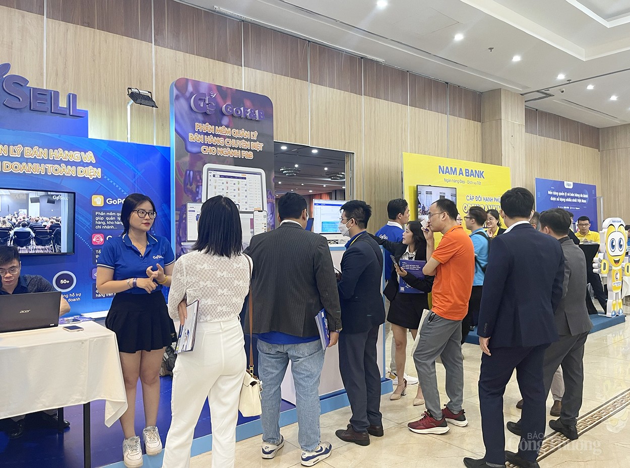 Diễn đàn toàn cảnh Thương mại điện tử Việt Nam 2023 - “Smart E-commerce”