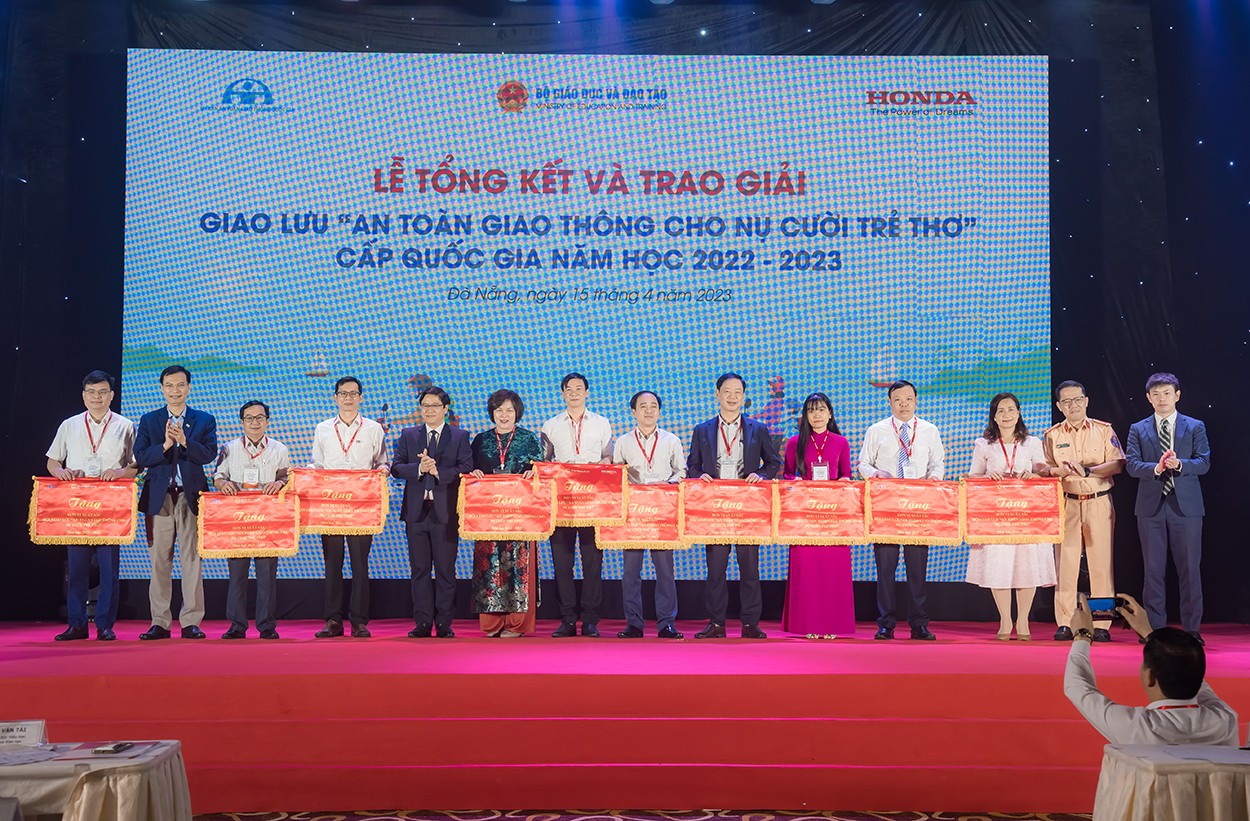 Gần 3,3 triệu học sinh tham gia tìm hiểu kiến thức về an toàn giao thông