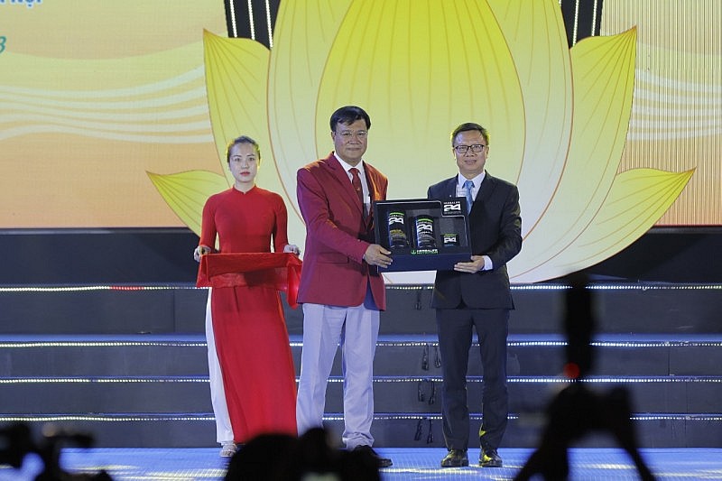 Herbalife đồng hành cùng Lễ xuất quân Đoàn Thể Thao Việt Nam tham dự SEA Games 32 Herbalife đồng hành cùng Lễ xuất quân Đoàn Thể Thao Việt Nam tham dự SEA Games 32