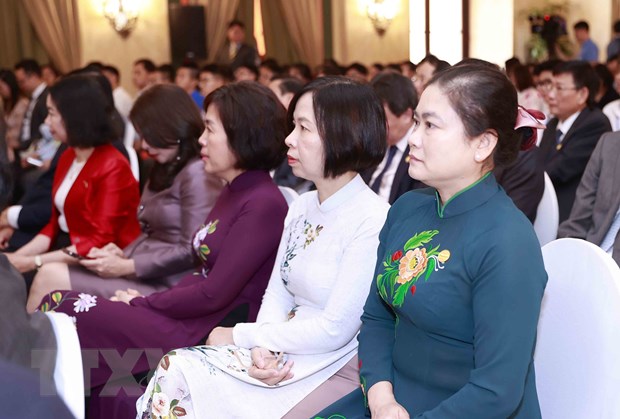 Chủ tịch Quốc hội gặp mặt đại diện cộng đồng người Việt ở Cuba hình ảnh 2 Chu tich Quoc hoi gap mat dai dien cong dong nguoi Viet o Cuba hinh anh 2