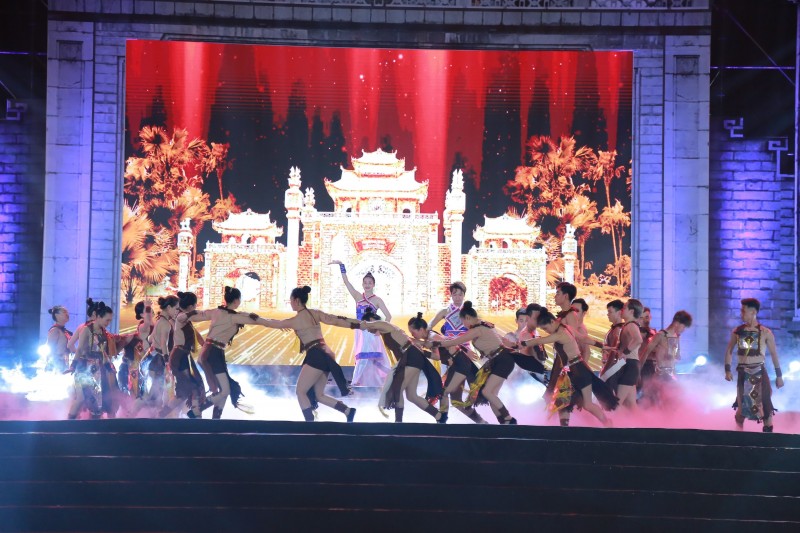 Nhiều nội dung đặc sắc trong Lễ khai mạc Lễ Giỗ Tổ Hùng Vương và Tuần Văn hóa – Du lịch Đất Tổ năm 2023 Nhiều nội dung đặc sắc trong Lễ khai mạc Lễ Giỗ Tổ Hùng Vương và Tuần Văn hóa – Du lịch Đất Tổ năm 2023