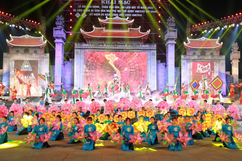 Nhiều nội dung đặc sắc trong Lễ khai mạc Lễ Giỗ Tổ Hùng Vương và Tuần Văn hóa – Du lịch Đất Tổ năm 2023 Nhiều nội dung đặc sắc trong Lễ khai mạc Lễ Giỗ Tổ Hùng Vương và Tuần Văn hóa – Du lịch Đất Tổ năm 2023