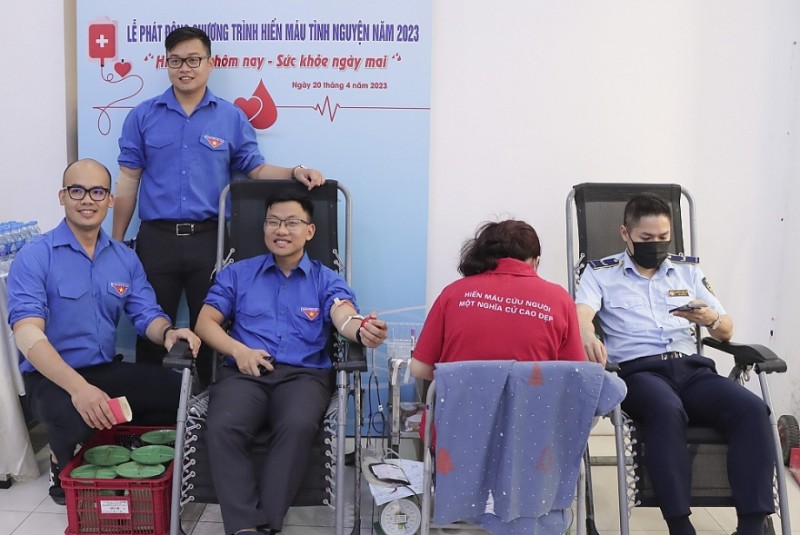 Lực lượng Quản lý thị trường góp thêm 41.300ml máu vào quỹ máu quốc gia Lực lượng Quản lý thị trường góp thêm 41.300ml máu vào quỹ máu quốc gia