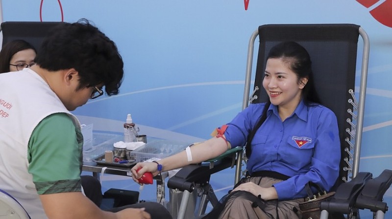 Lực lượng Quản lý thị trường góp thêm 41.300ml máu vào quỹ máu quốc gia Lực lượng Quản lý thị trường góp thêm 41.300ml máu vào quỹ máu quốc gia