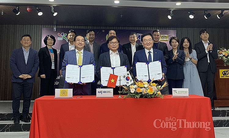 chương trình hợp tác phát triển kinh tế và ký biên bản ghi nhớ giữa các bên