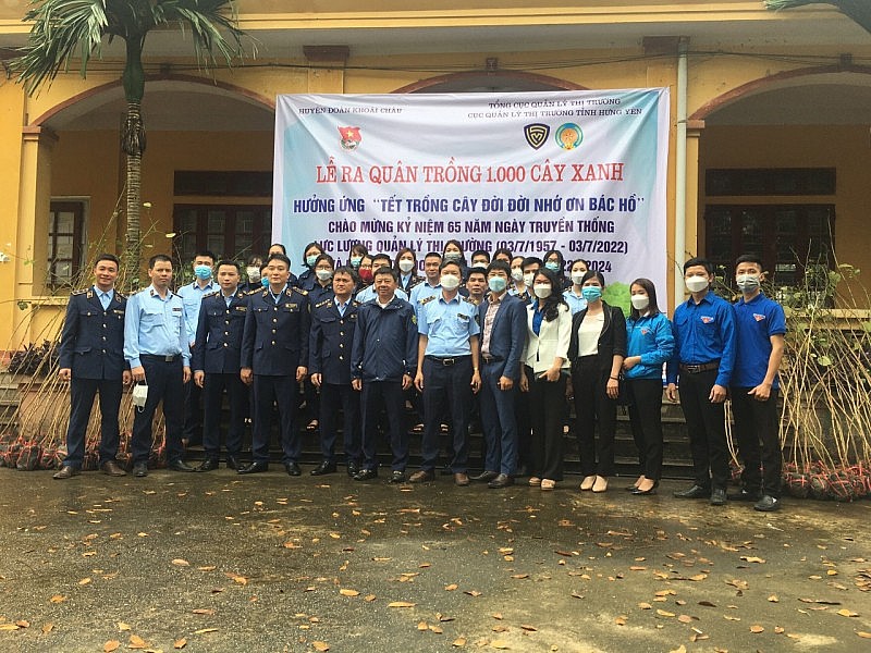 Bảo vệ nền tảng tư tưởng của Đảng: Vai trò tiên phong và giải pháp của Thanh niên Cục Quản lý thị trường Tỉnh Hưng Yên Bảo vệ nền tảng tư tưởng của Đảng: Vai trò tiên phong và giải pháp của Thanh niên Cục Quản lý thị trường Tỉnh Hưng Yên