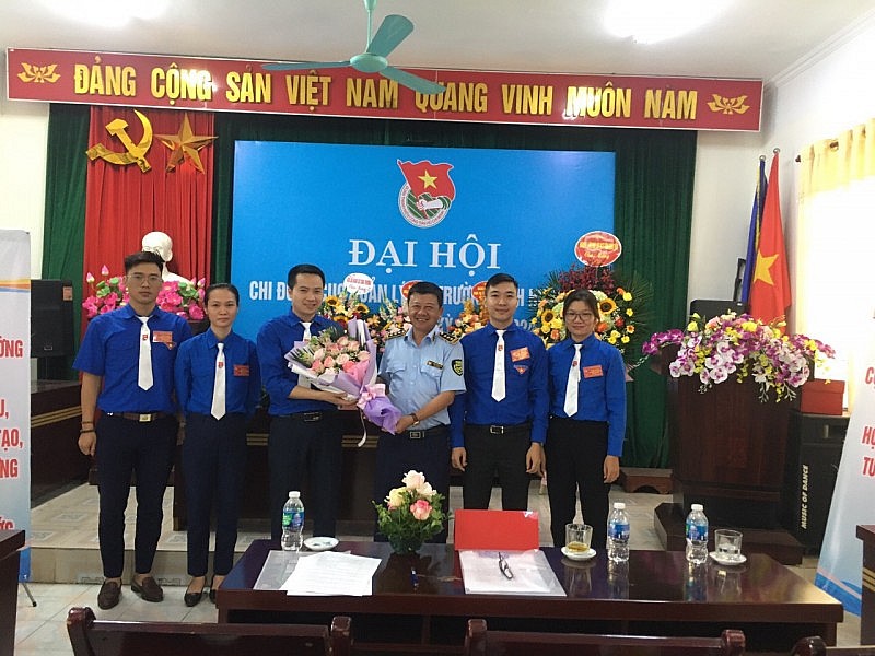 Bảo vệ nền tảng tư tưởng của Đảng: Vai trò tiên phong và giải pháp của Thanh niên Cục Quản lý thị trường Tỉnh Hưng Yên Bảo vệ nền tảng tư tưởng của Đảng: Vai trò tiên phong và giải pháp của Thanh niên Cục Quản lý thị trường Tỉnh Hưng Yên