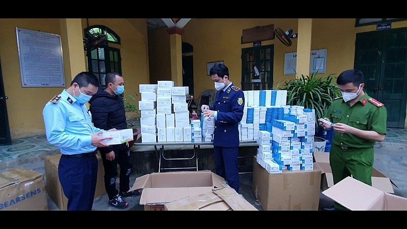 Bảo vệ nền tảng tư tưởng của Đảng: Vai trò tiên phong và giải pháp của Thanh niên Cục Quản lý thị trường Tỉnh Hưng Yên Bảo vệ nền tảng tư tưởng của Đảng: Vai trò tiên phong và giải pháp của Thanh niên Cục Quản lý thị trường Tỉnh Hưng Yên