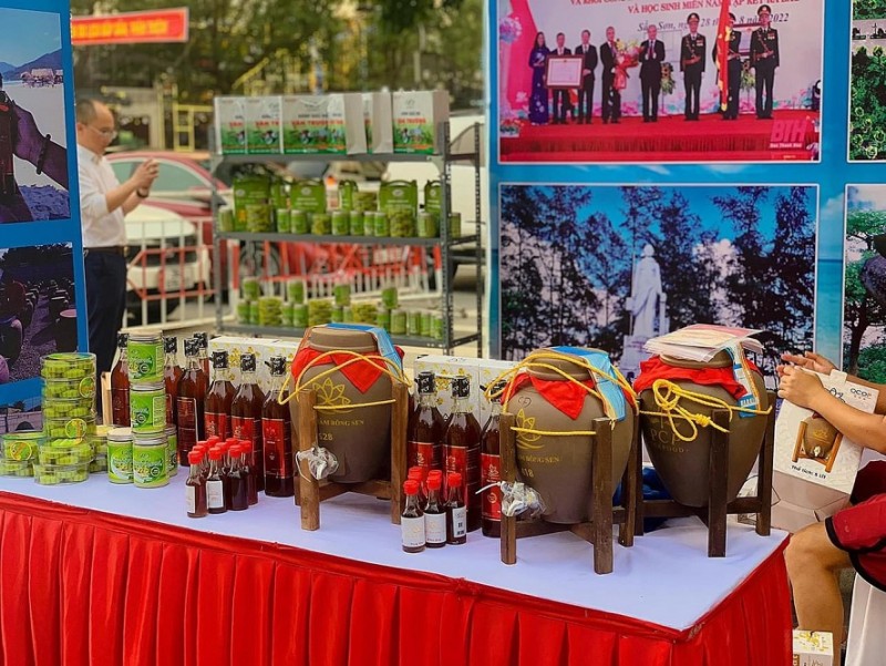 Thanh Hóa: Trưng bày 36 gian hàng OCOP phục vụ du khách về với biển Sầm Sơn Thanh Hóa: Trưng bày 36 gian hàng OCOP phục vụ du khách về với biển Sầm Sơn