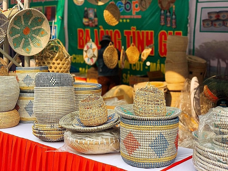 Thanh Hóa: Trưng bày 36 gian hàng OCOP phục vụ du khách về với biển Sầm Sơn Thanh Hóa: Trưng bày 36 gian hàng OCOP phục vụ du khách về với biển Sầm Sơn