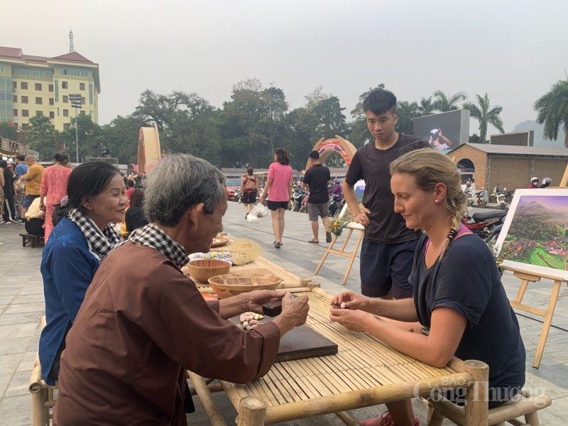 Hà Giang: Khai mạc Festival Khèn Mông và Lễ hội văn hóa ẩm thực ba miền Hà Giang: Khai mạc Festival Khèn Mông và Lễ hội văn hóa ẩm thực ba miền