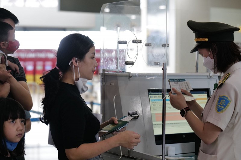 Sát kỳ nghỉ lễ 30/4 vé máy bay giảm giá mạnh Sát kỳ nghỉ lễ 30/4 vé máy bay giảm giá mạnh