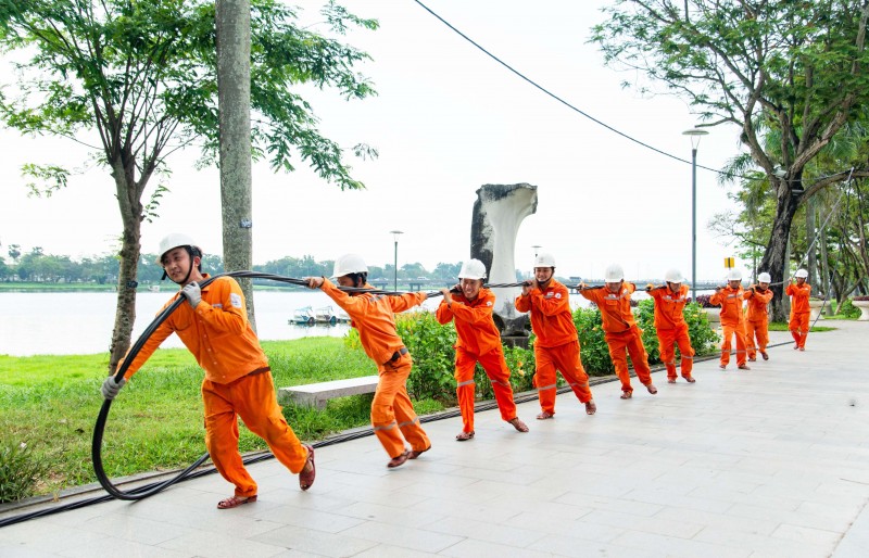 PC Thừa Thiên Huế: Đảm bảo cung ứng điện dịp lễ Giỗ tổ Hùng Vương, 30/4 và 1/5