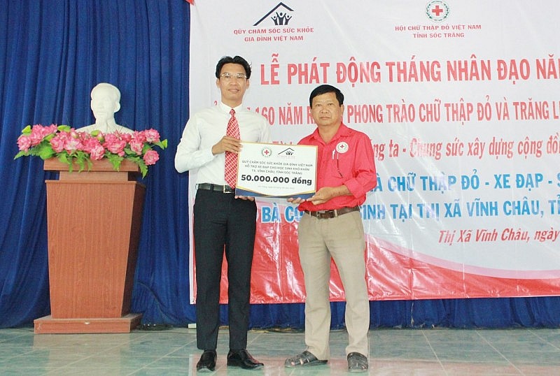 Quỹ CSSK Gia Đình Việt Nam đồng hành cùng Tháng Nhân đạo Quốc gia năm 2023 Quỹ CSSK Gia Đình Việt Nam đồng hành cùng Tháng Nhân đạo Quốc gia năm 2023