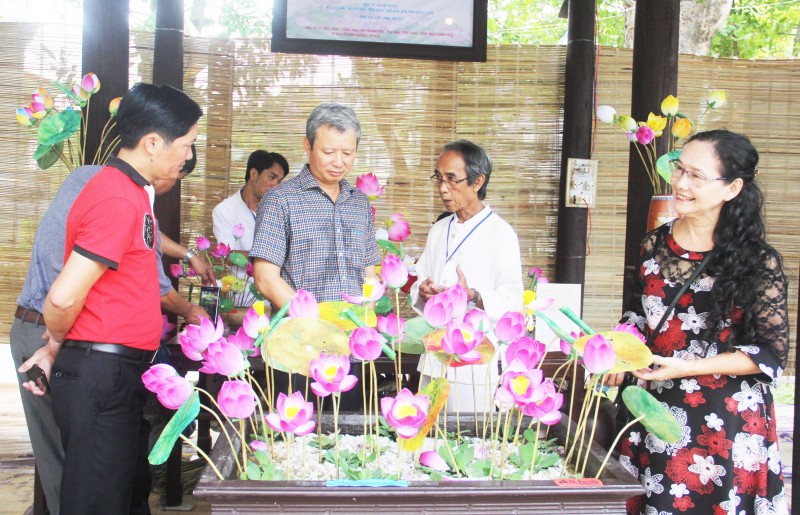 Tận dụng tiềm năng, khai thác hiệu quả du lịch gắn với Nghề truyền thống Huế