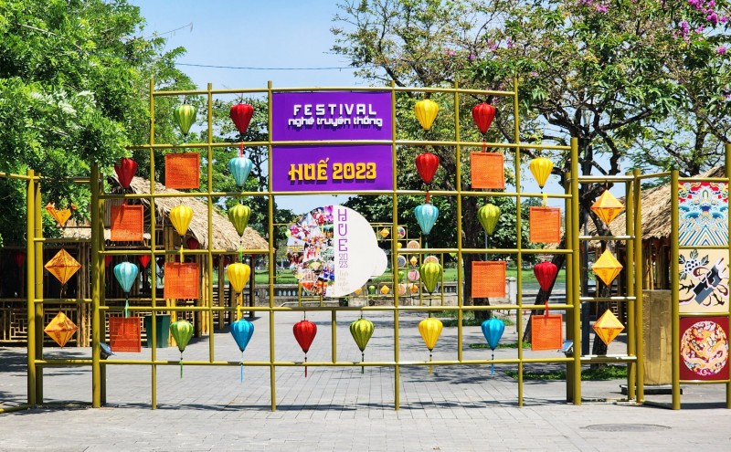 Tận dụng tiềm năng, khai thác hiệu quả du lịch gắn với Nghề truyền thống Huế