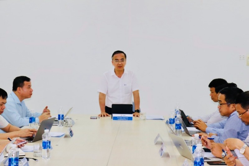 Ông Đinh Thế Phúc - Thành viên HĐTV phát biểu chỉ đạo tại buổi làm việc Ông Đinh Thế Phúc - Thành viên HĐTV phát biểu chỉ đạo tại buổi làm việc