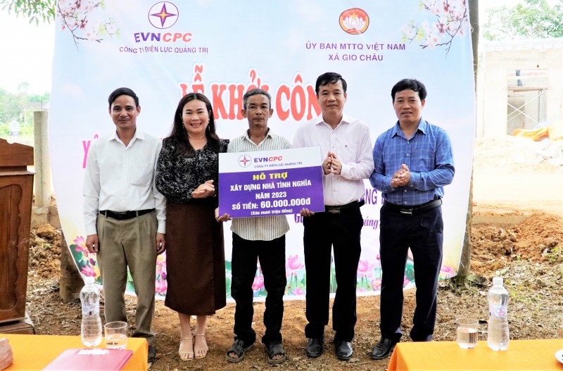 Tỉnh Quảng Trị: Khởi công xây dựng nhà tình thương do EVNCPC hỗ trợ Tỉnh Quảng Trị: Khởi công xây dựng nhà tình thương do EVNCPC hỗ trợ