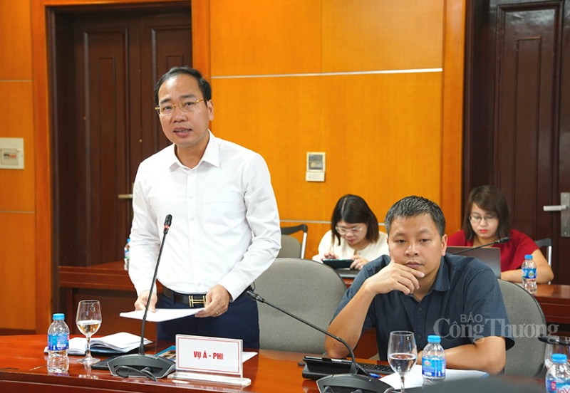 ông Trần Quang Huy- Vụ trưởng Vụ Thị trường châu Á- châu Phi, Bộ Công Thương ông Trần Quang Huy- Vụ trưởng Vụ Thị trường châu Á- châu Phi, Bộ Công Thương