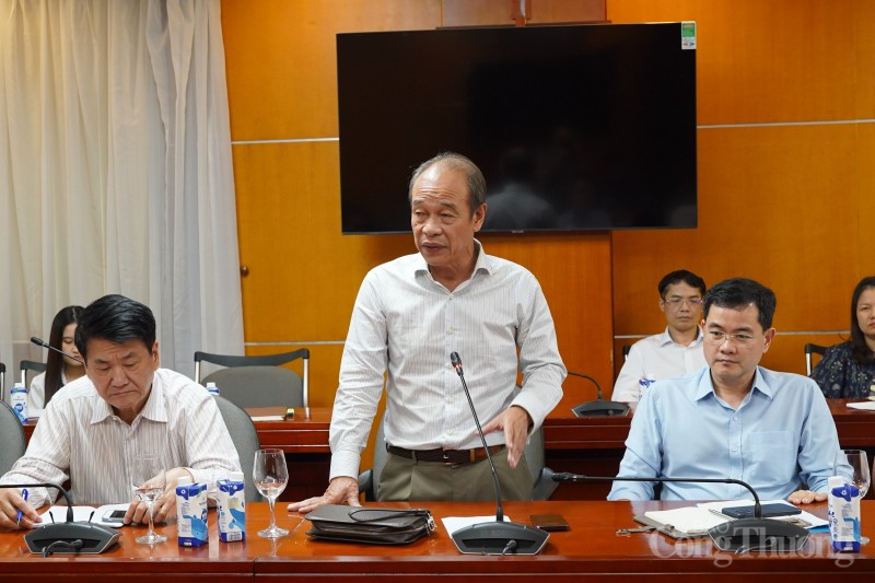 Bùi Ngọc Bảo - Chủ tịch Hiệp hội Xăng dầu Việt Nam Bùi Ngọc Bảo - Chủ tịch Hiệp hội Xăng dầu Việt Nam