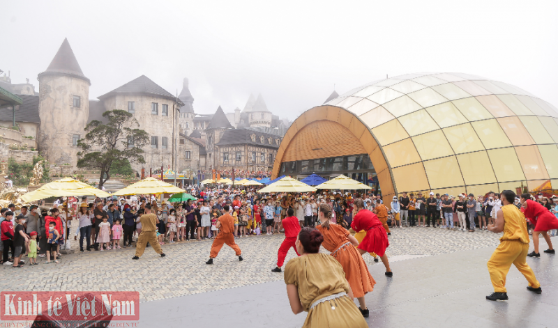 Các khu du lịch tại Đà Nẵng hút khách ngày đầu nghỉ lễ 30/4 – 1/5 Các khu du lịch tại Đà Nẵng hút khách ngày đầu nghỉ lễ 30/4 – 1/5