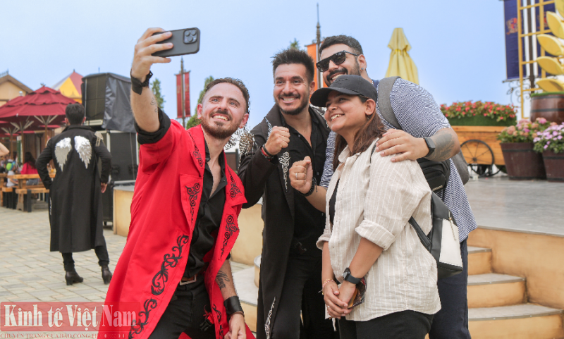 Các khu du lịch tại Đà Nẵng hút khách ngày đầu nghỉ lễ 30/4 – 1/5 Các khu du lịch tại Đà Nẵng hút khách ngày đầu nghỉ lễ 30/4 – 1/5