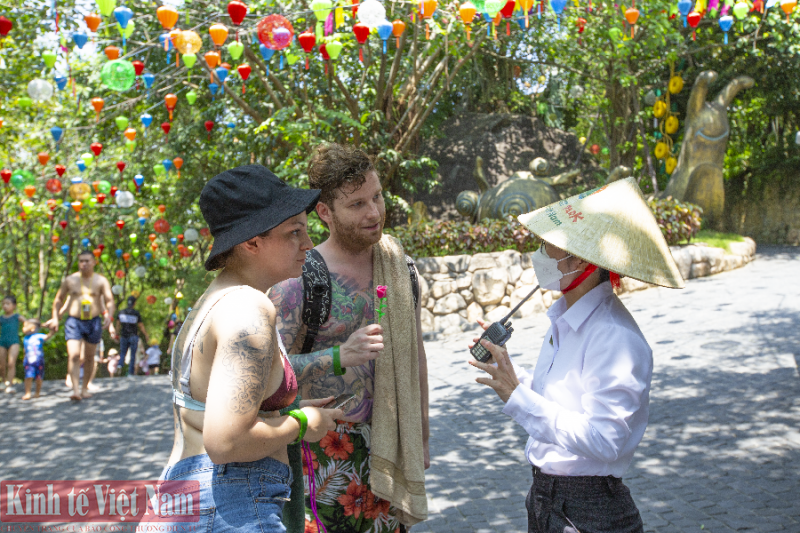 Các khu du lịch tại Đà Nẵng hút khách ngày đầu nghỉ lễ 30/4 – 1/5 Các khu du lịch tại Đà Nẵng hút khách ngày đầu nghỉ lễ 30/4 – 1/5