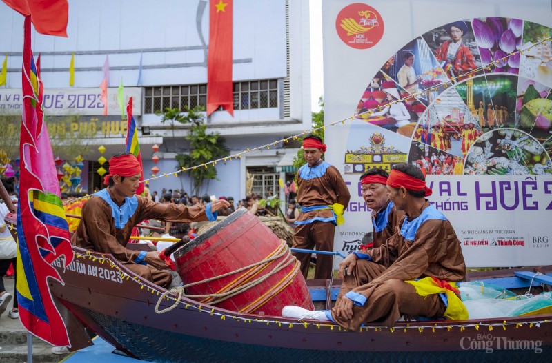 Thừa Thiên Huế: Sôi động lễ hội quảng diễn tại Festival nghề truyền thống Huế