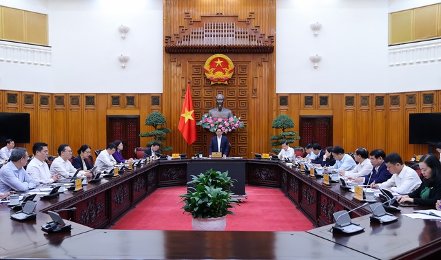 Thường trực Chính phủ làm việc với các bộ, ngành về lãi suất, trái phiếu, bất động sản - Ảnh 6.