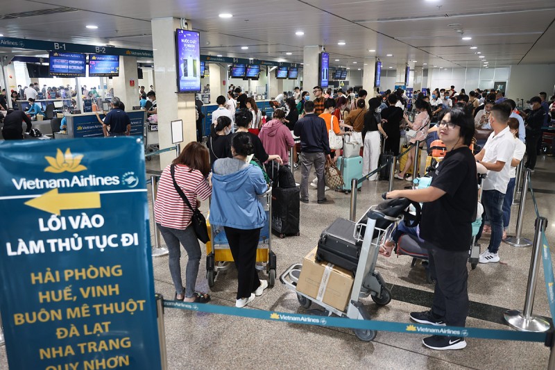 Nhu cầu đi lại của hành khách lại tăng cao giúp các  Nhu cầu đi lại của hành khách lại tăng cao giúp các