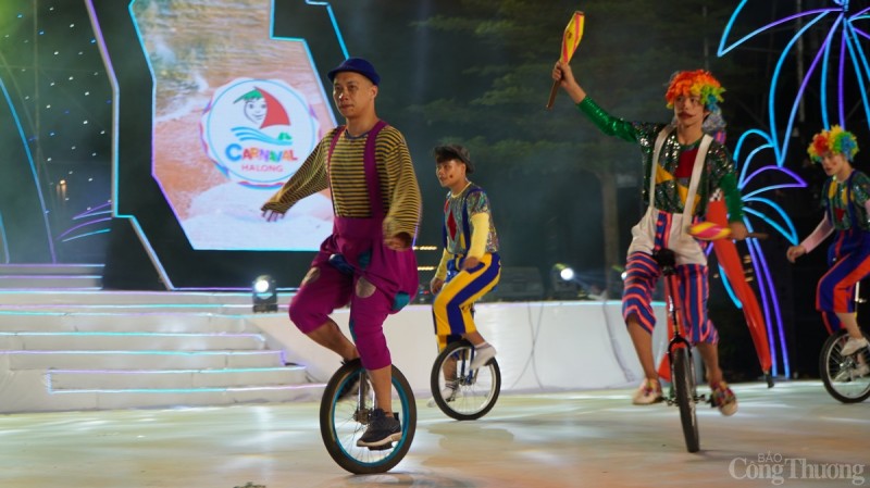 Lễ hội Carnaval Hạ Long thu hút khách du lịch trong dịp lễ Lễ hội Carnaval Hạ Long thu hút khách du lịch trong dịp lễ