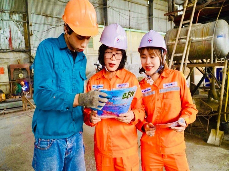 Nguy cơ thiếu điện trong mùa nắng nóng 2023: Bộ Công Thương yêu cầu tiết kiệm điện Nguy cơ thiếu điện trong mùa nắng nóng 2023: Bộ Công Thương yêu cầu tiết kiệm điện