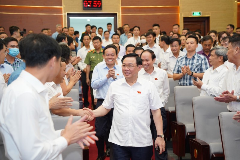 Chủ tịch Quốc hội Vương Đình Huệ tiếp xúc cử tri TP Hải Phòng Chủ tịch Quốc hội Vương Đình Huệ tiếp xúc cử tri TP Hải Phòng