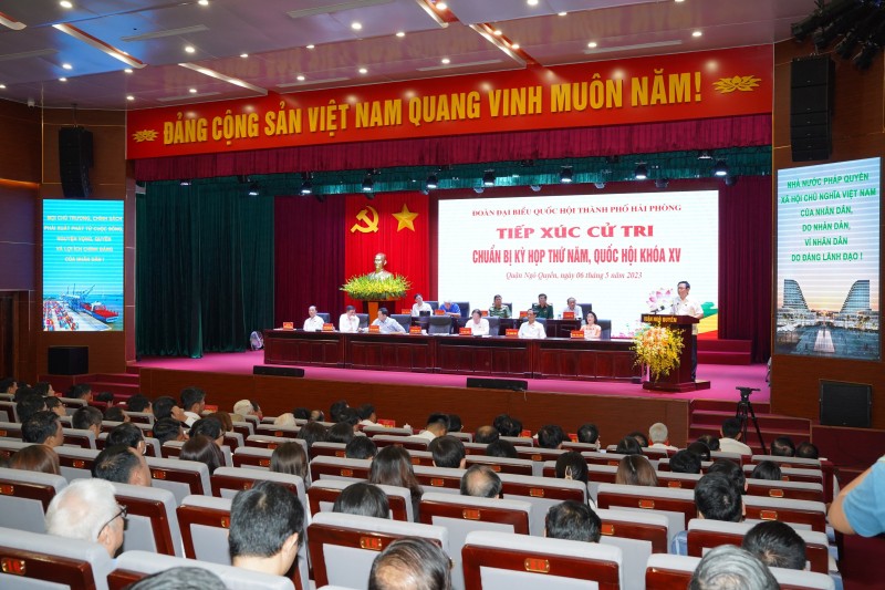 Chủ tịch Quốc hội Vương Đình Huệ tiếp xúc cử tri TP Hải Phòng Chủ tịch Quốc hội Vương Đình Huệ tiếp xúc cử tri TP Hải Phòng