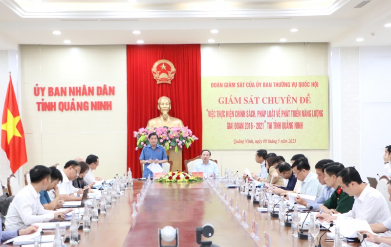 Bùi Văn Cường, Ủy viên BCH Trung ương Đảng, Ủy viên Ủy ban Thường vụ Quốc hội, Tổng thư ký Quốc hội, Chủ nhiệm Văn phòng Quốc hội phát biểu tại buổi làm việc (Ảnh QMG)