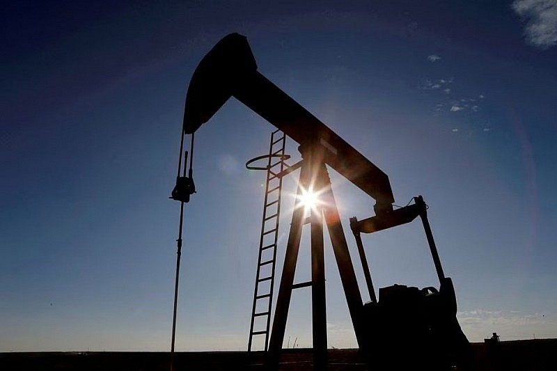 Một lỗ bơm dầu thô ở Lưu vực Permian ở Quận Loving, Texas, Hoa Kỳ (ảnh: Reuters) Một lỗ bơm dầu thô ở Lưu vực Permian ở Quận Loving, Texas, Hoa Kỳ (ảnh: Reuters)