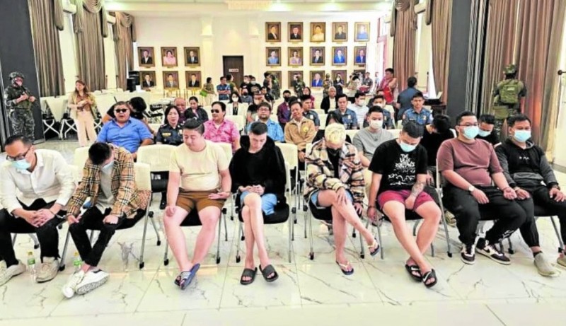 Có 12 người đã bị bắt trong vụ hơn 1.000 người bị cưỡng ép lao động ở Philippines. Ảnh: ACG Có 12 người đã bị bắt trong vụ hơn 1.000 người bị cưỡng ép lao động ở Philippines. Ảnh: ACG