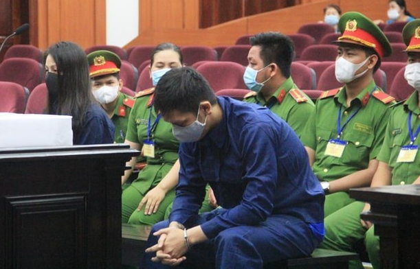 Vụ bé gái 8 tuổi bị bạo hành: Kết cục nào cho người cha Nguyễn Kim Trung Thái? Vụ bé gái 8 tuổi bị bạo hành: Kết cục nào cho người cha Nguyễn Kim Trung Thái?