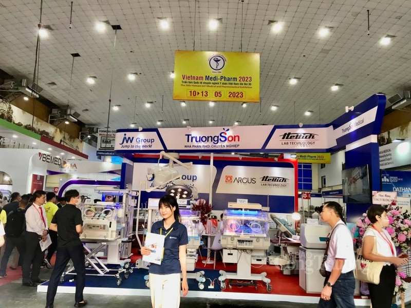 Thứ trưởng Đỗ Thắng Hải tham dự khai mạc Triển lãm Quốc tế Chuyên ngành Y Dược Việt Nam Thứ trưởng Đỗ Thắng Hải tham dự khai mạc Triển lãm Quốc tế Chuyên ngành Y Dược Việt Nam