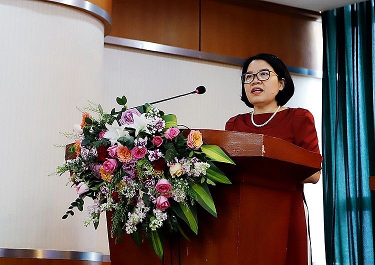 Đồng chí Trần Thị Hoàng Anh – Ủy viên Ban thường vụ Đảng uỷ, Phó Chủ tịch Công đoàn, Trưởng ban Kiểm soát PV GAS phát biểu khẳng định sự nỗ lực vượt qua khó khăn, hoàn thành tốt nhiệm vụ của Công đoàn PV GAS LPG Đồng chí Trần Thị Hoàng Anh – Ủy viên Ban thường vụ Đảng uỷ, Phó Chủ tịch Công đoàn, Trưởng ban Kiểm soát PV GAS phát biểu khẳng định sự nỗ lực vượt qua khó khăn, hoàn thành tốt nhiệm vụ của Công đoàn PV GAS LPG